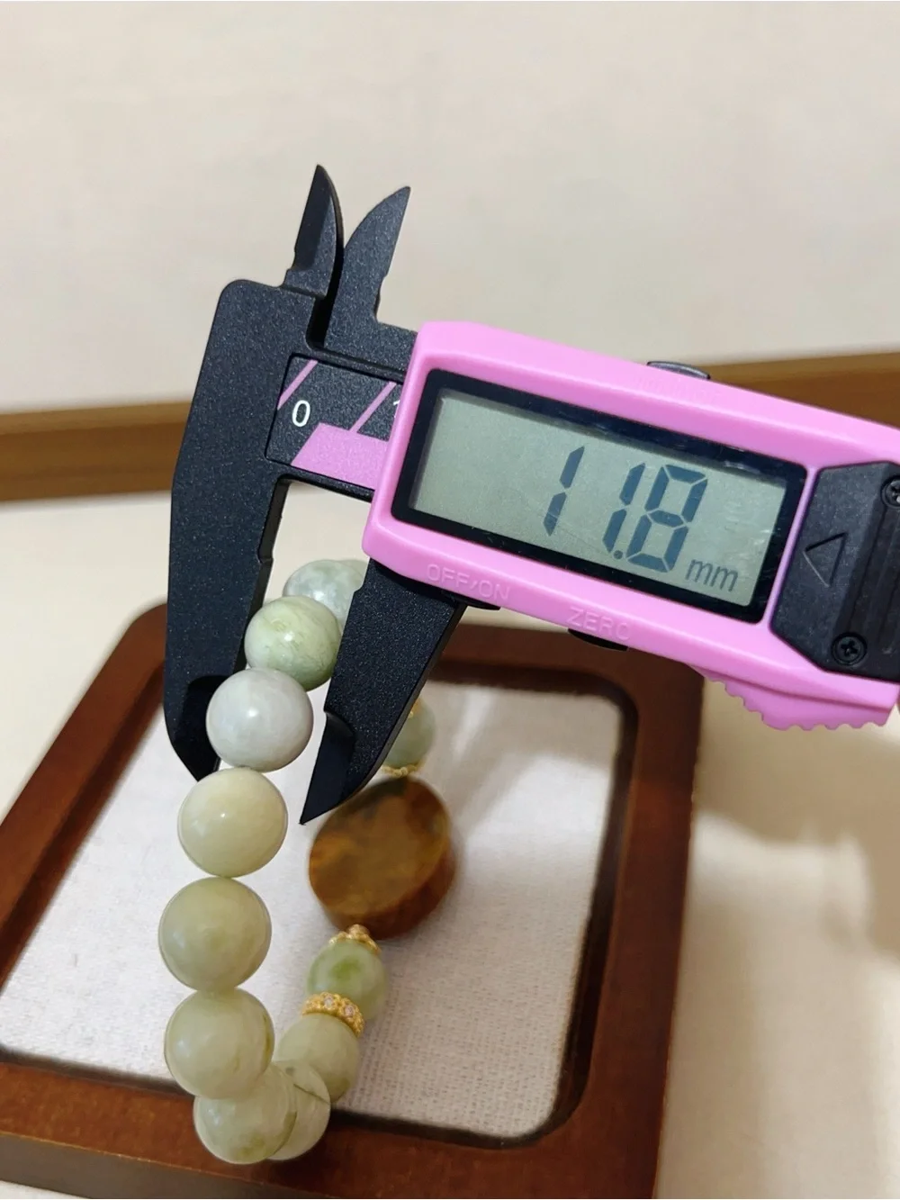 Handmade Natural Serpentine Jade Bracelet |Alashan Agate Rose Portrait Charm